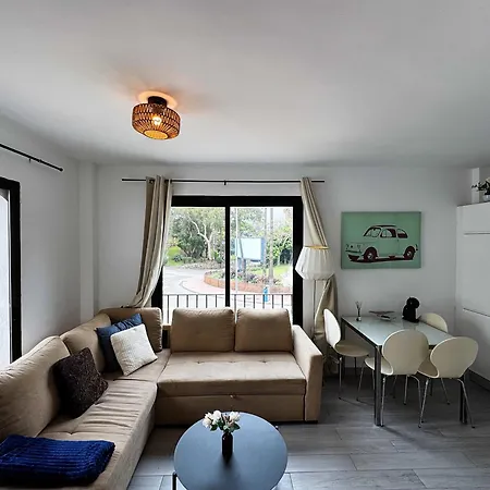 Jardines Del Puerto - Stylish - Pool Apartment Marbella