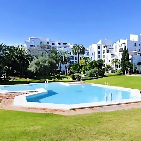 Jardines Del Puerto - Stylish - Pool Apartment Marbella